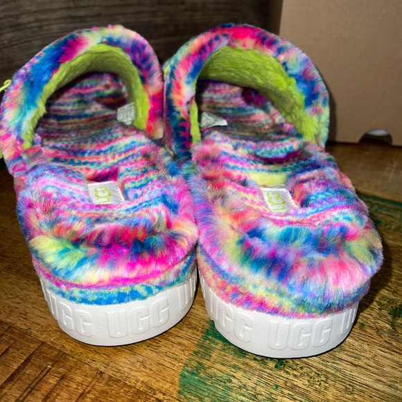 Ugg Fluffita bright multi color slippers. Slides. SZ. 8. NIB NWT - Picture 9 of 13